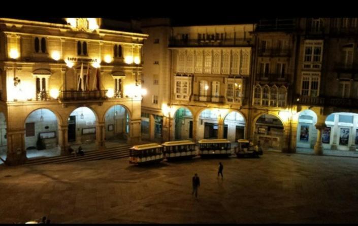 Loft Plaza Mayor Ourense Esterno foto